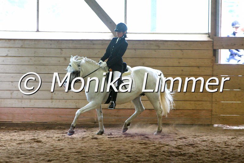 007L8392_Dress reiter WB_e.JPG